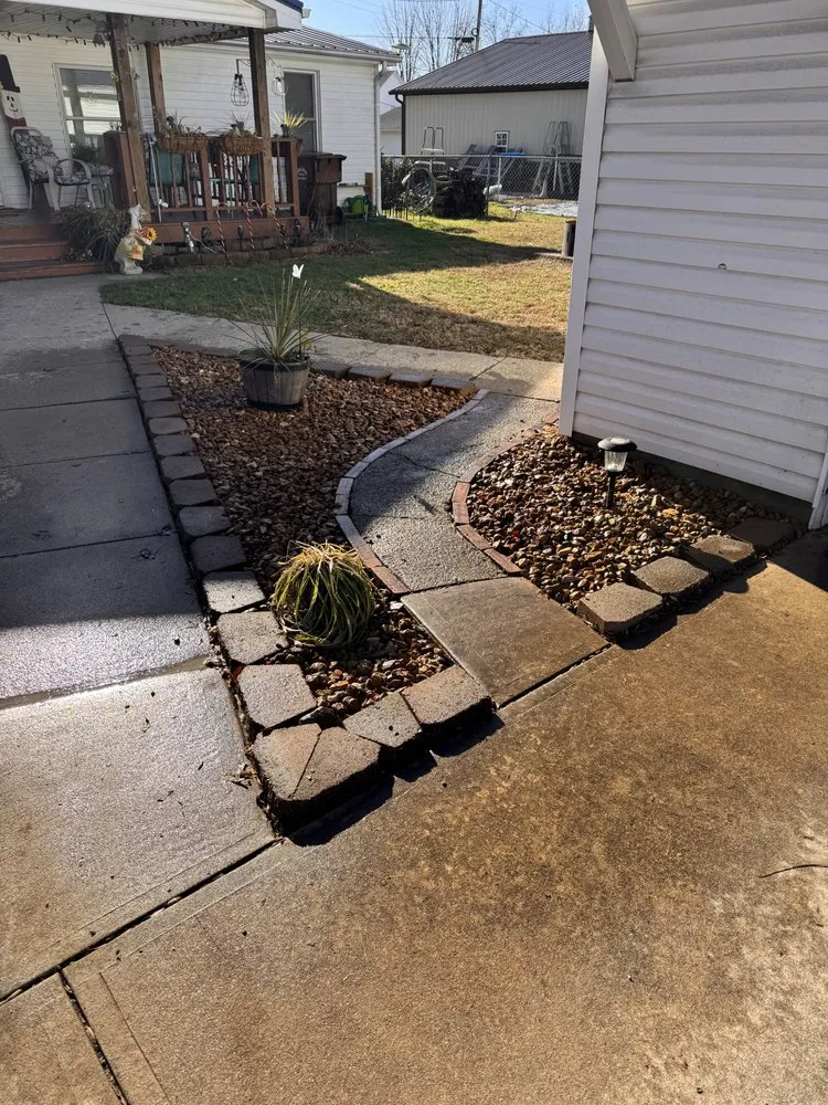 Professional yard cleanup service for residential properties across Brazil, IN - Agrovision