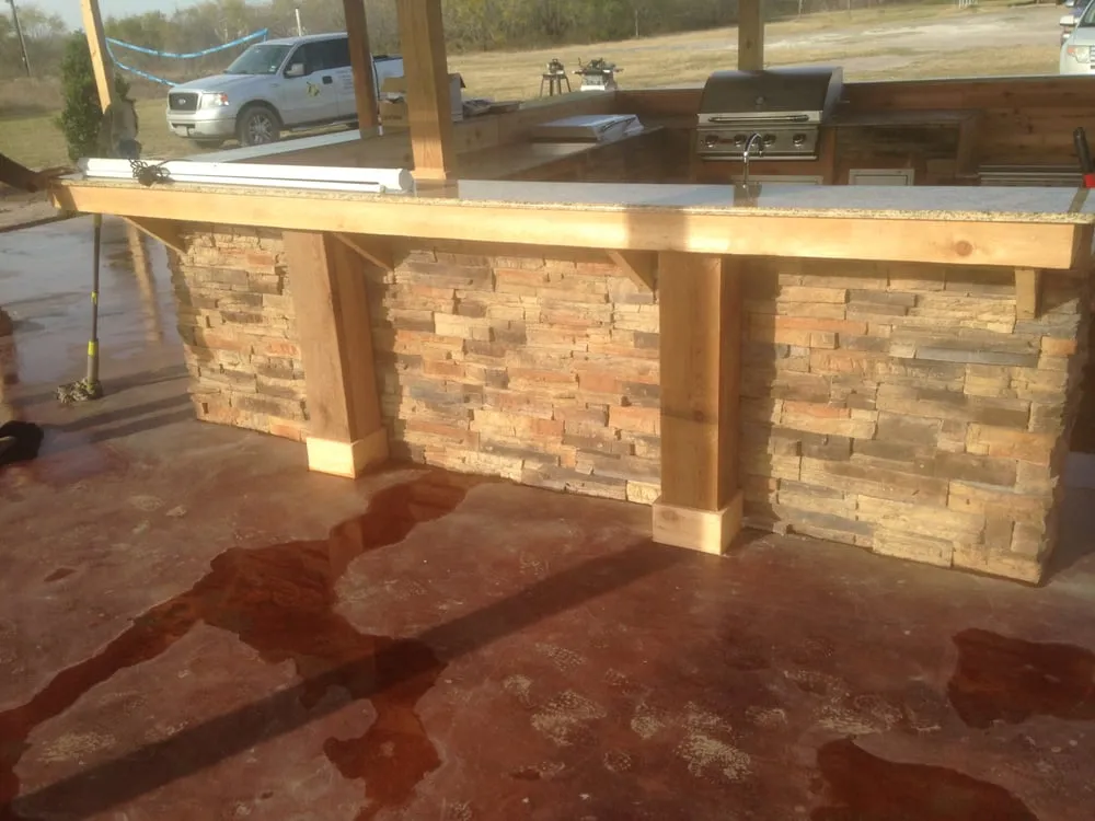 Custom landscape design for year-round maintenance in College Station, TX by Agscapes