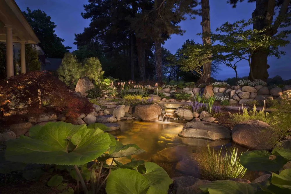 Local landscaping services in Sylvan Lake, MI by AguaFina Gardens International