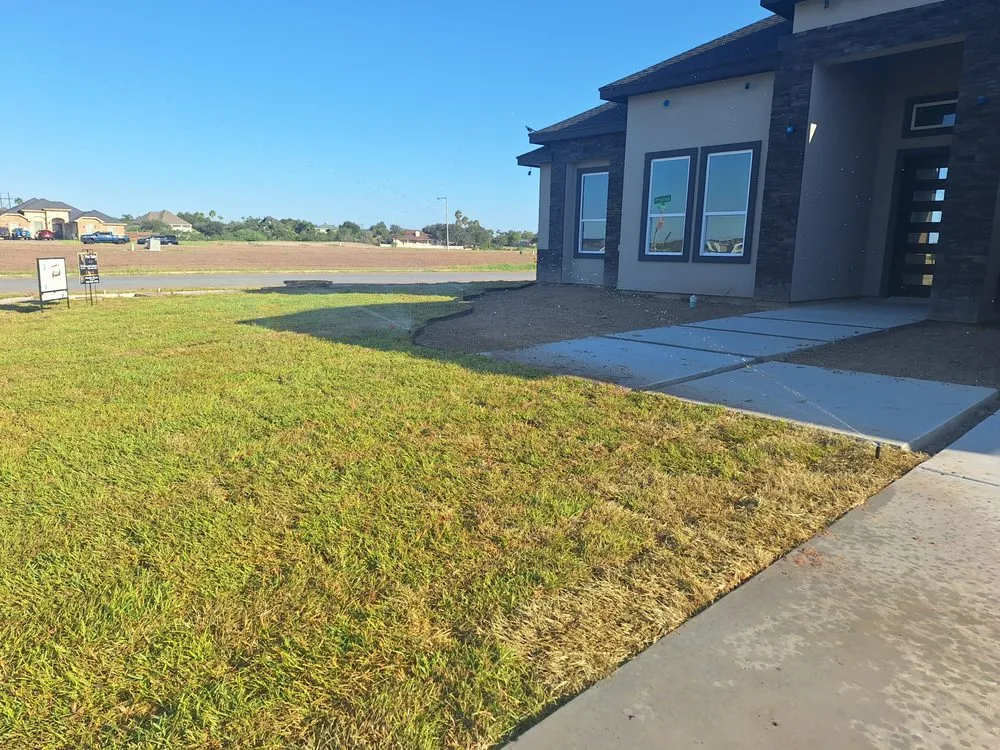 Top-rated landscape installation for residential properties in Edinburg, TX by Aguapro Services