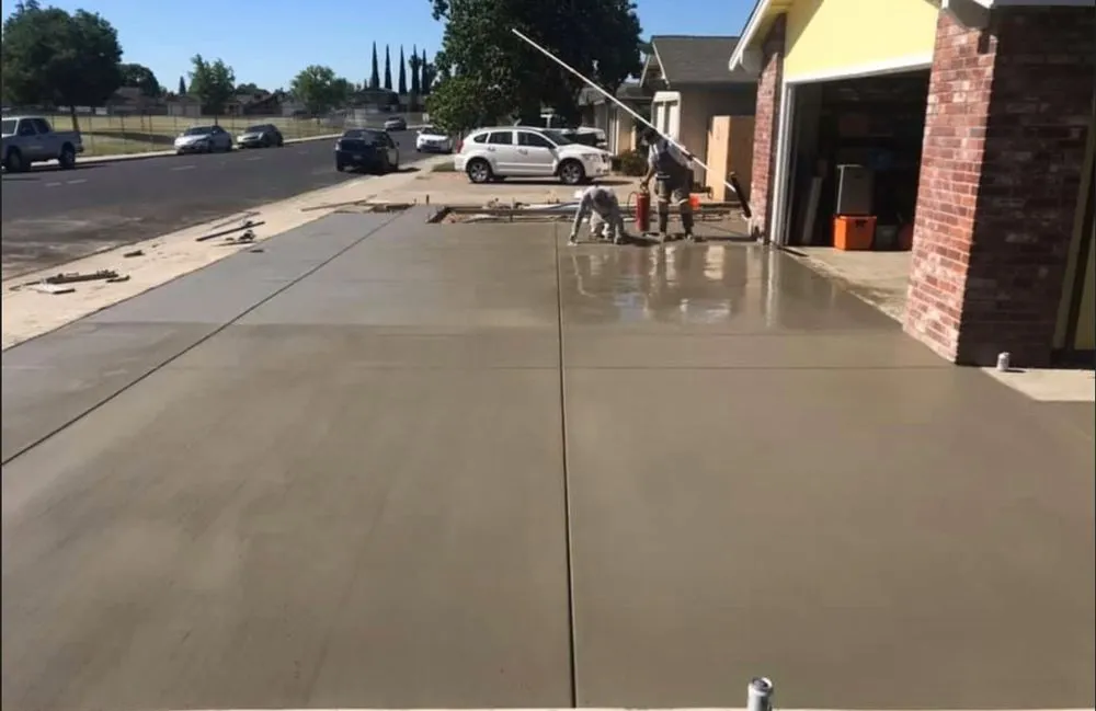 Local residential landscaping experts serving Manteca, CA - Aguilar Brothers Junk Removal