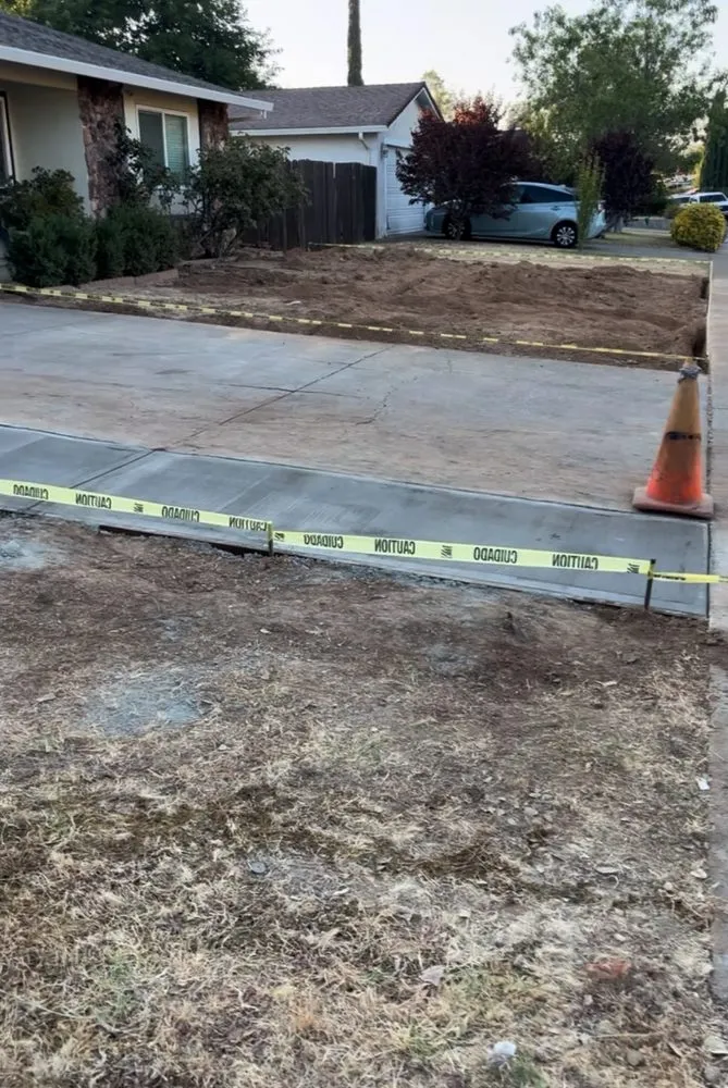 Custom yard cleanup service for beautiful yards across Rancho Cordova, CA - Aguilar Landscaping & Maintenance