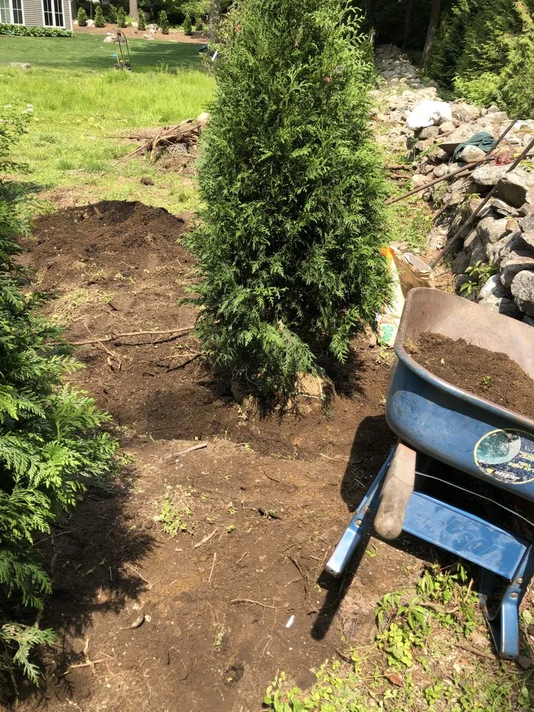 Local lawn mowing service in Bridgeport, CT - Aguilar Landscaping