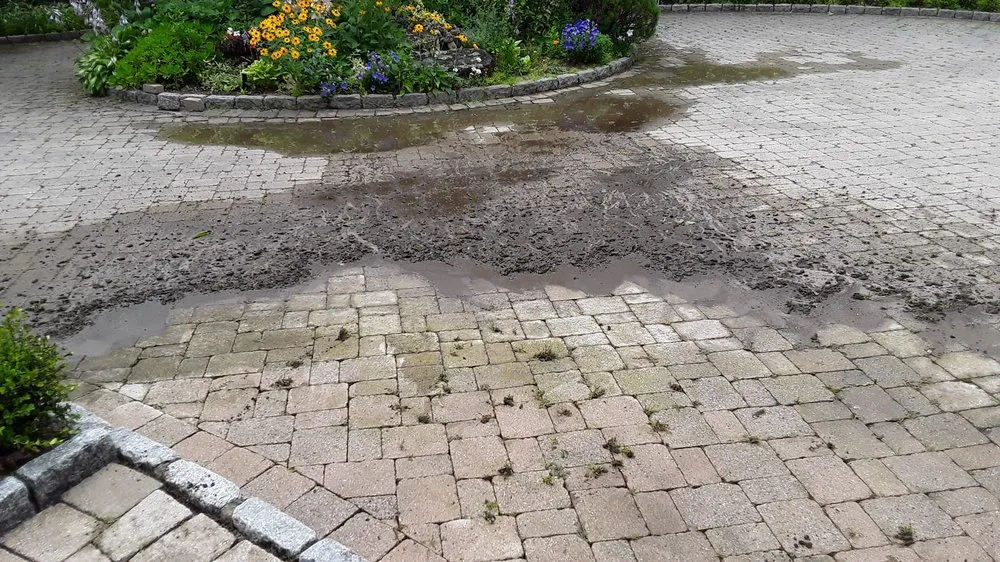 Local lawn mowing service in Bridgeport, CT - Aguilar Landscaping