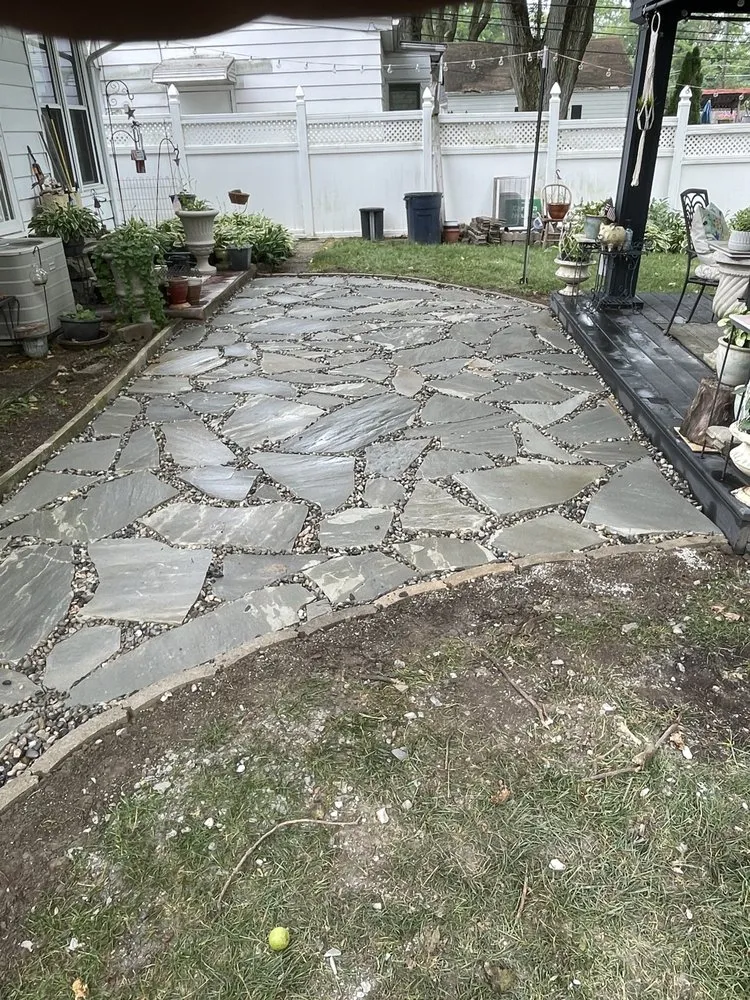 Expert outdoor landscaping experts serving Fort Wayne, IN - Aguilar Landscaping service