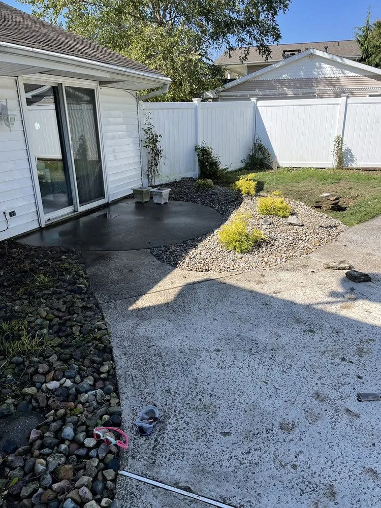 Expert outdoor landscaping in Fort Wayne, IN by Aguilar Landscaping service