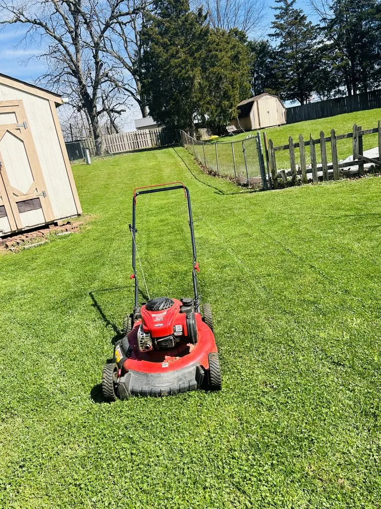Affordable lawn care service experts serving Georgetown, KY - Aguilar lawn care