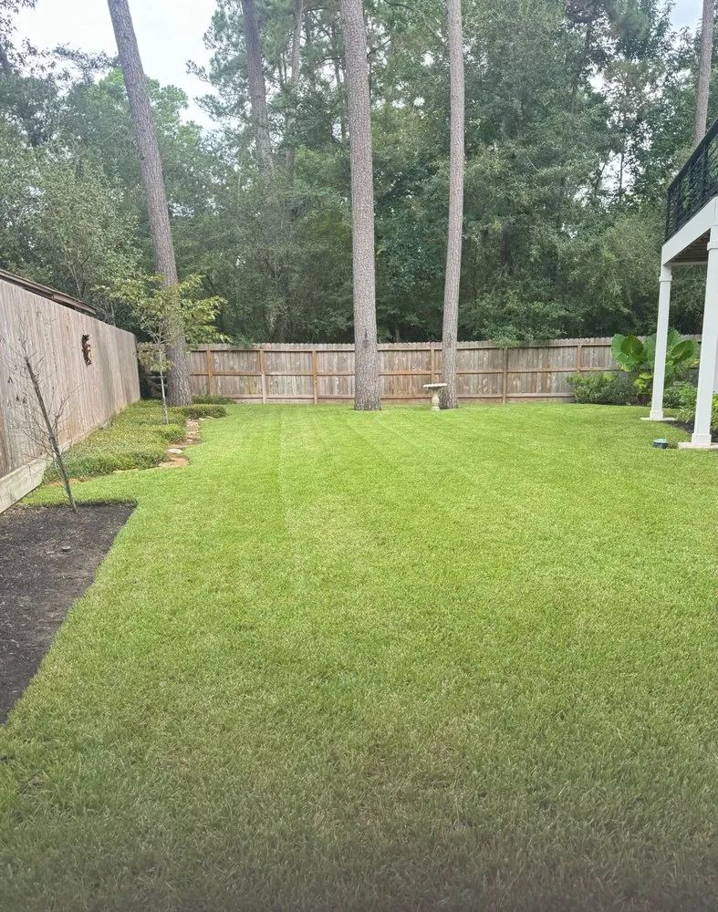 Top-rated garden landscaping in The Woodlands, TX - Aguilar Lawn Service & Landscaping