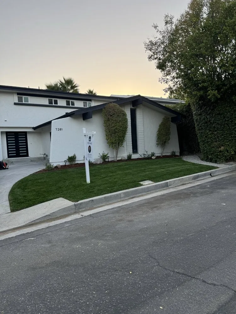 Trusted lawn mowing service in Chatsworth, CA by Aguilar Lawncare