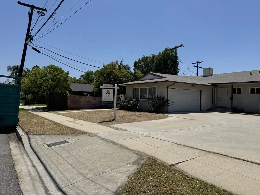 Professional lawn mowing service for beautiful yards across Chatsworth, CA - Aguilar Lawncare