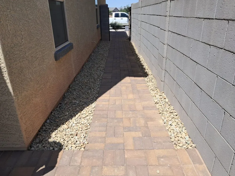 Trusted lawn care service in Phoenix, AZ - Aguilar Pavmore