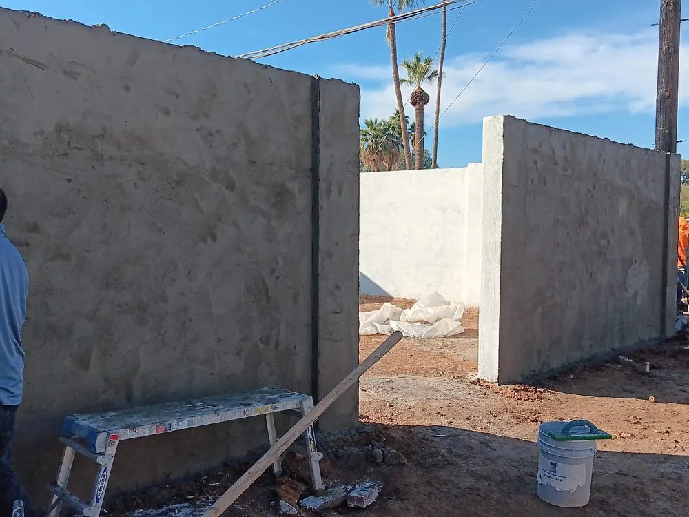 Affordable landscaping services in Phoenix, AZ by Aguilar Pavmore