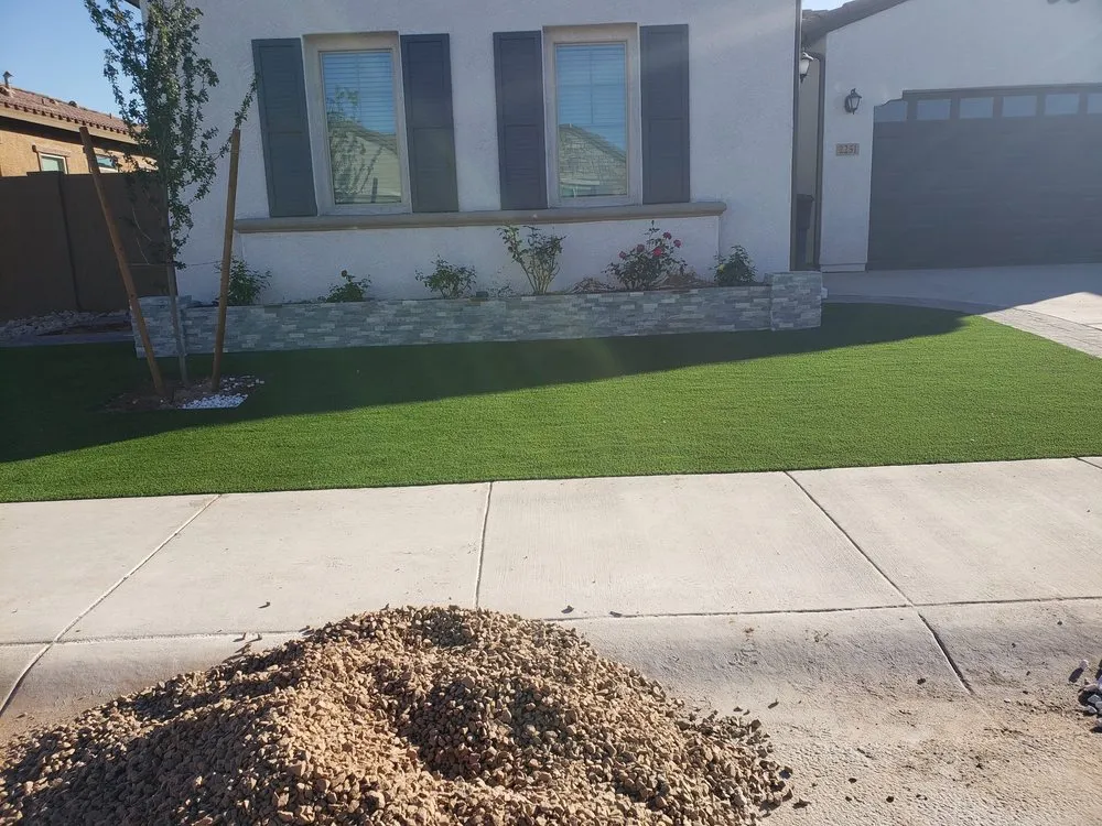 Top-rated residential landscaping in Phoenix, AZ by Aguilar Pavmore