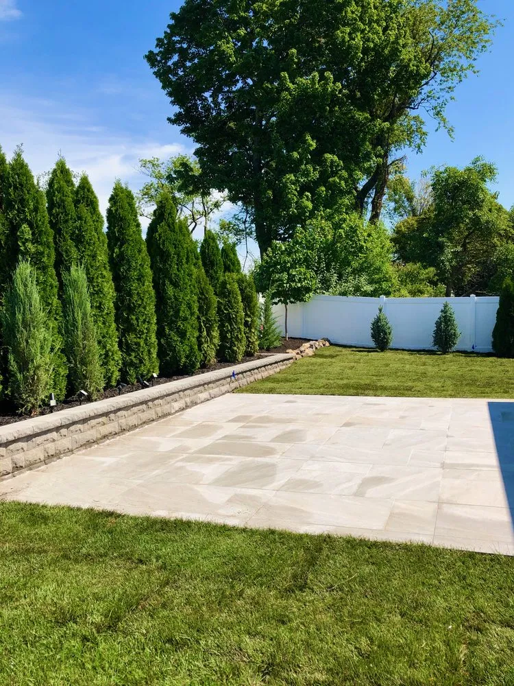 Top-rated yard maintenance for homes across Clifton, NJ - Aguilar PMG Landscaping