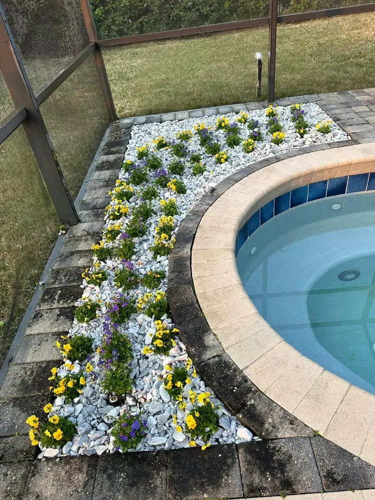 Local yard maintenance experts serving Ocoee, FL - Aguilar's Landscaping