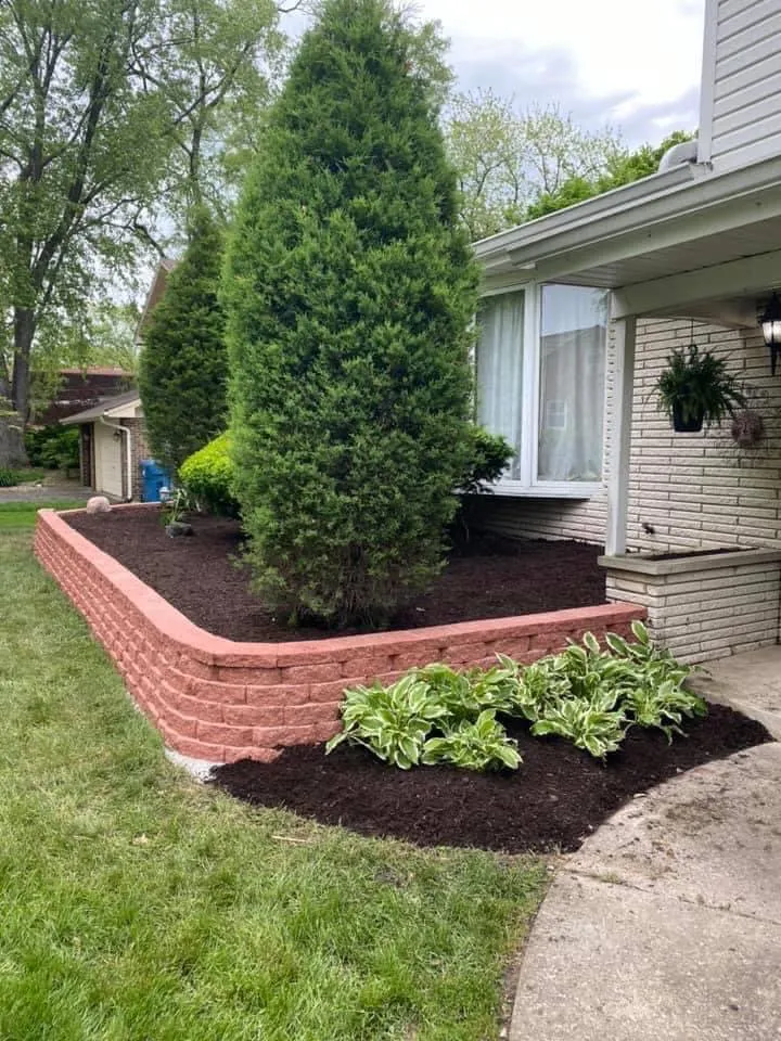 Trusted yard maintenance in Blue Island, IL - Aguilera Friends Landscaping