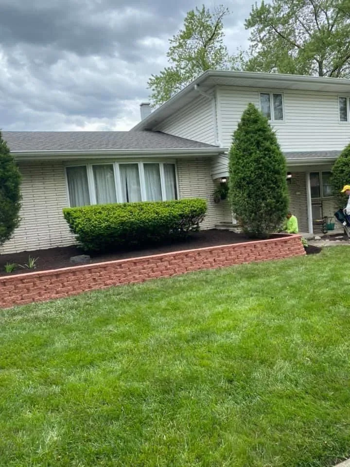 Top-rated garden landscaping in Blue Island, IL by Aguilera Friends Landscaping