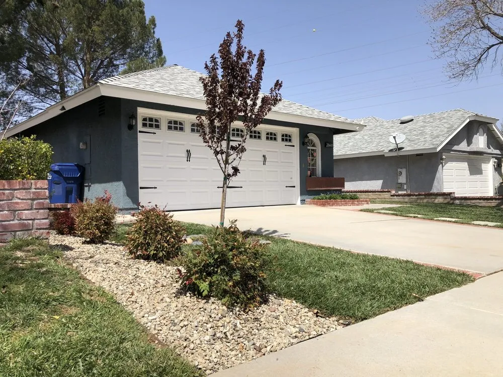 Custom lawn care service experts serving Santa Clarita, CA - Aguilera's Lawn Care & Irrigation