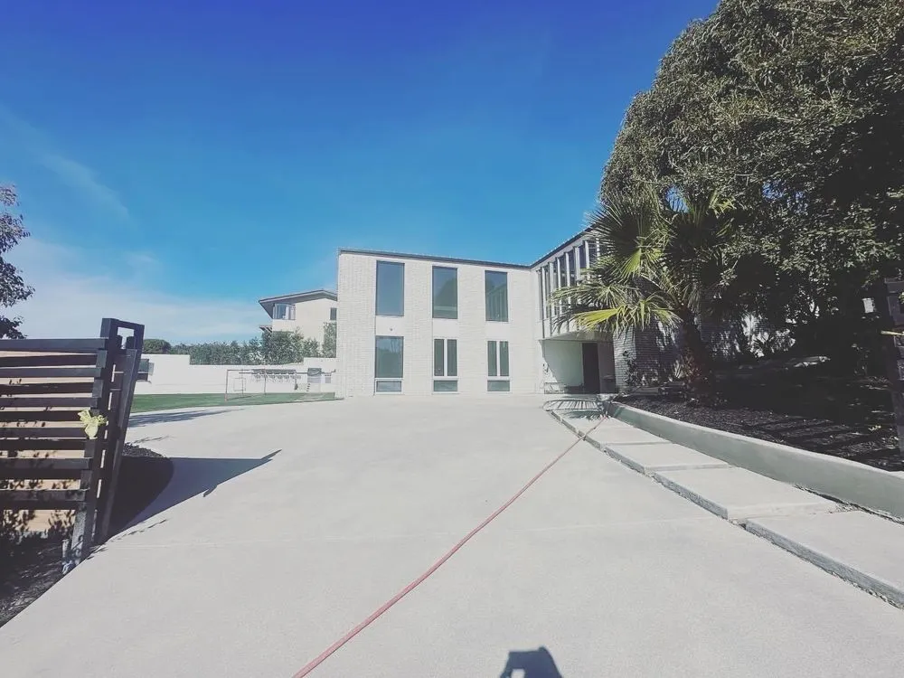 Affordable lawn care service experts serving San Diego, CA - Agui's Concrete