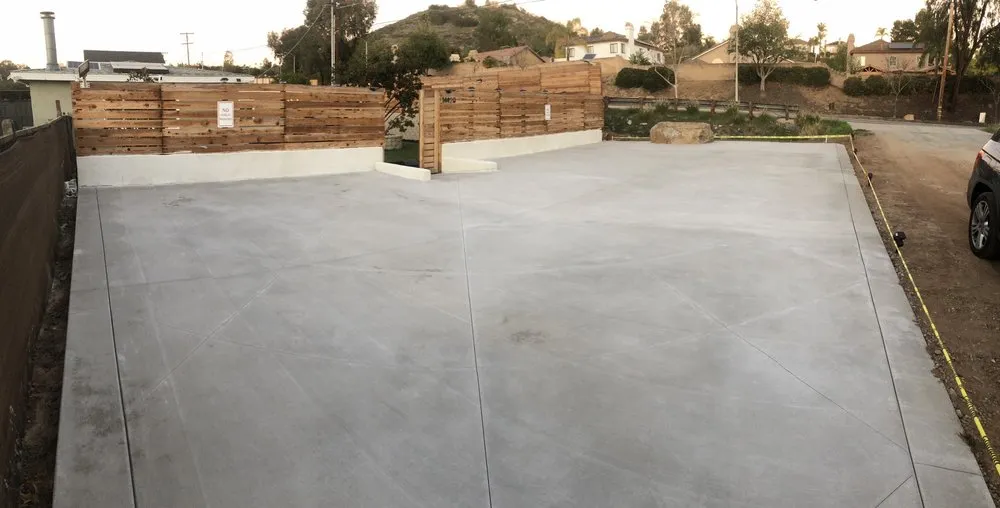 Custom lawn care service for beautiful yards across San Diego, CA - Agui's Concrete