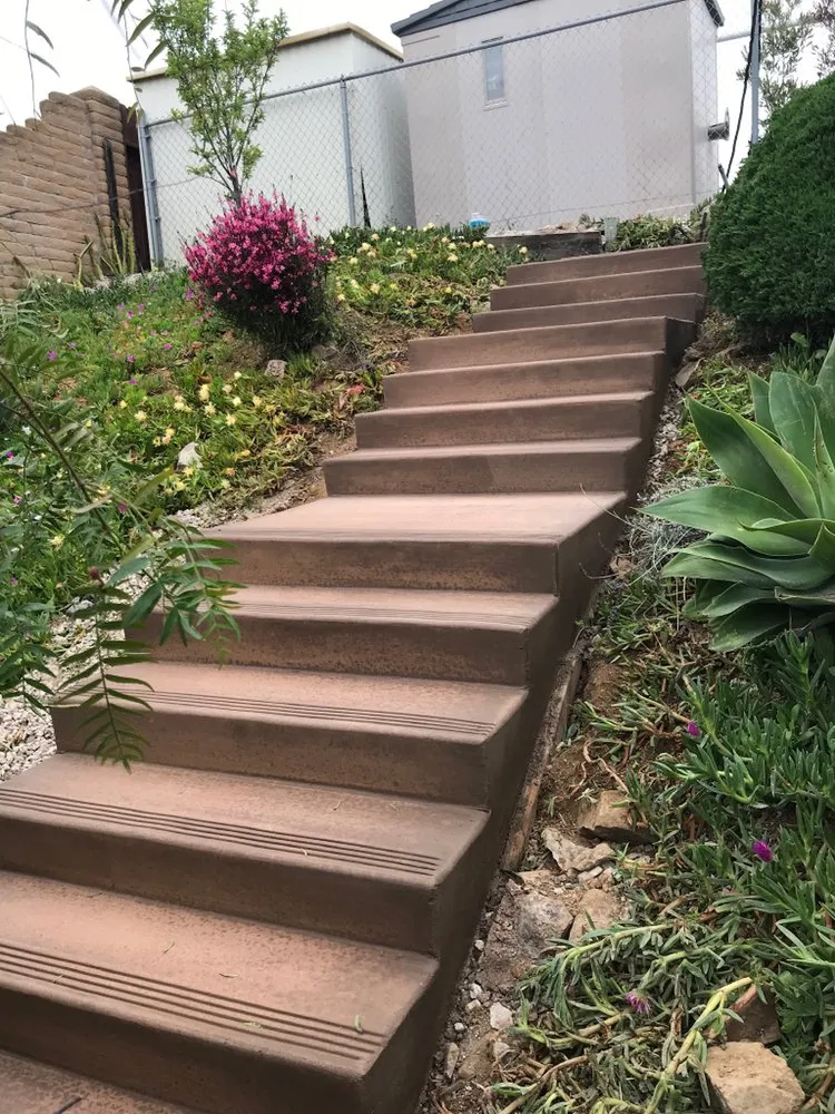 Trusted lawn mowing service in Vista, CA - Agustin Landscaping