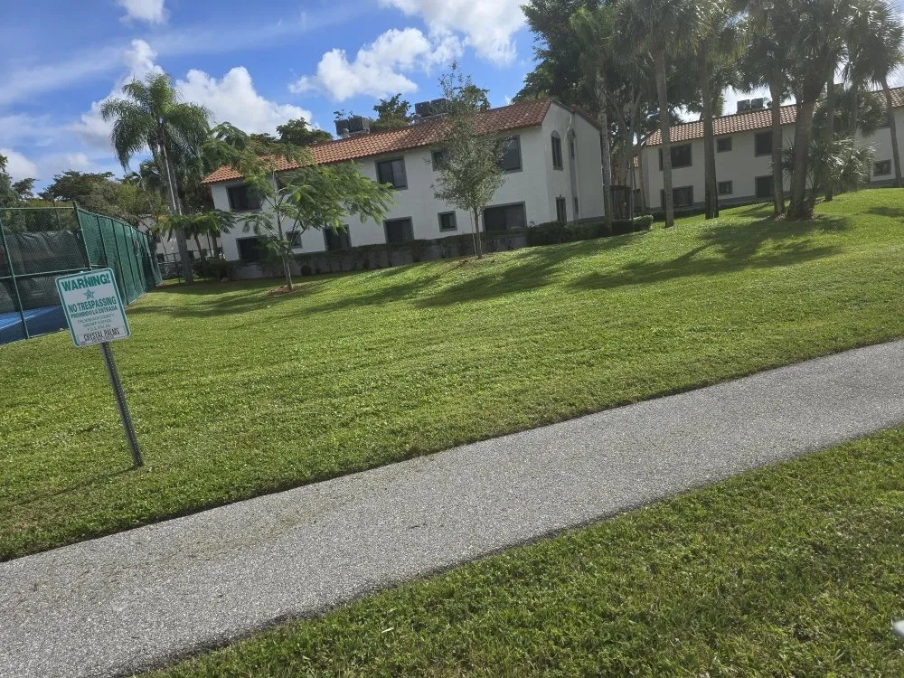 Trusted garden landscaping in Miami, FL by Agustin Landscaping Servicio