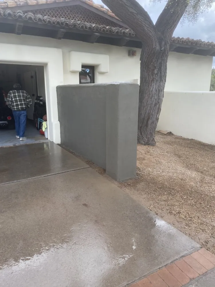 Custom garden landscaping in Glendale, AZ - Agustín Flores