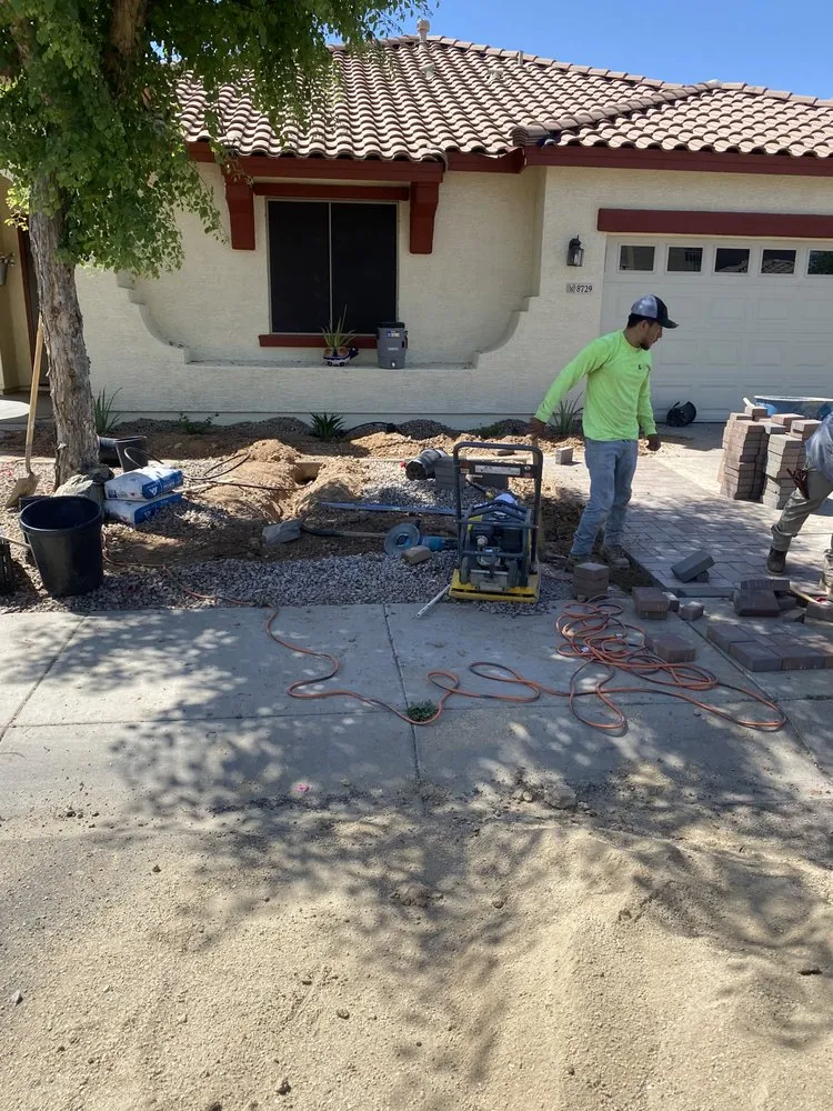 Reliable landscaping services in Glendale, AZ - Agustín Flores