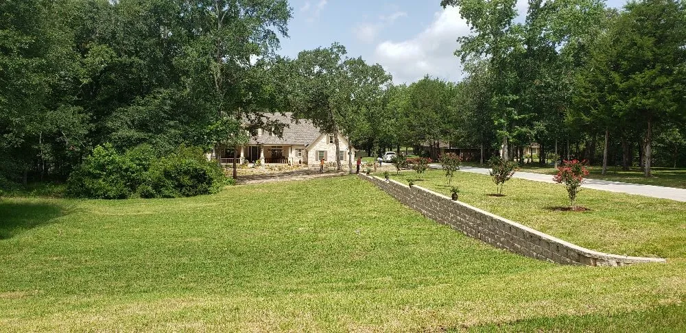 Reliable yard maintenance in Tyler, TX - A&H Landscapes