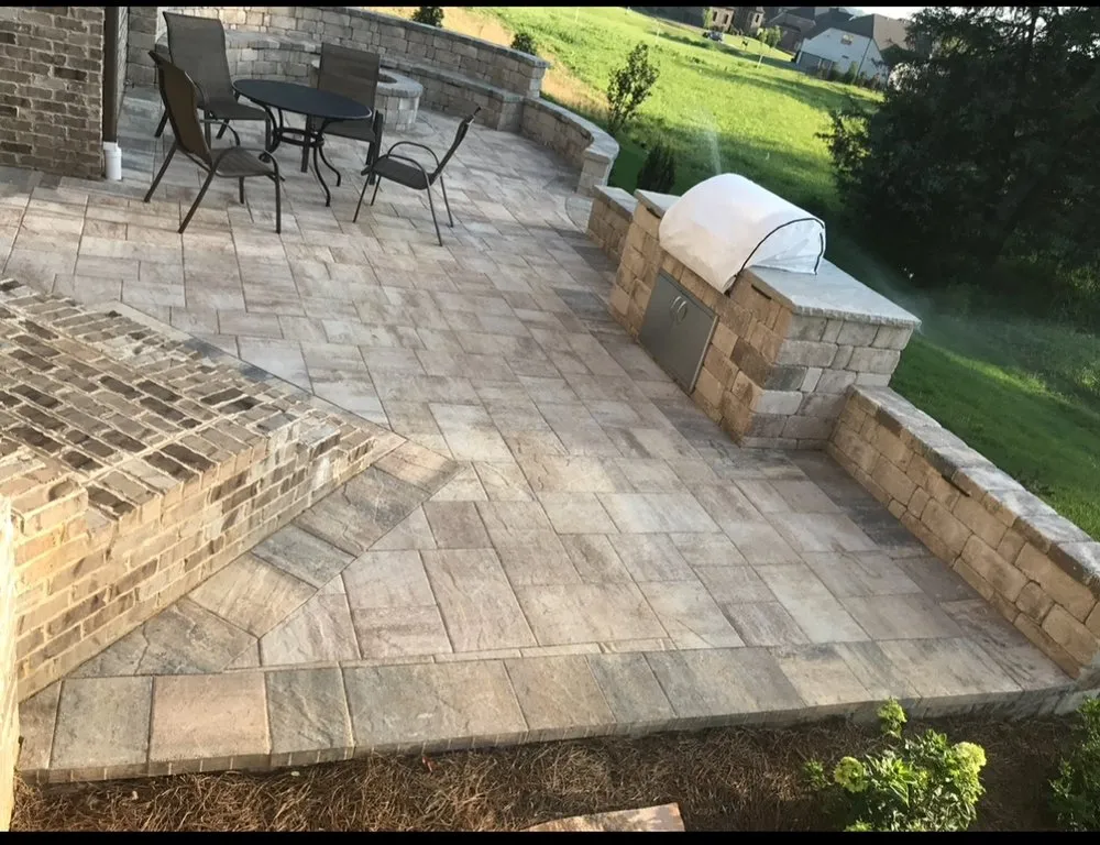 Reliable yard maintenance with custom design in Franklin, TN by A&H Lawn Care And Landscape