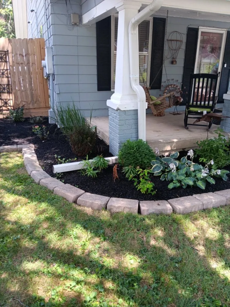 Custom garden landscaping experts serving Lexington-Fayette, KY - A&H Lawn Care