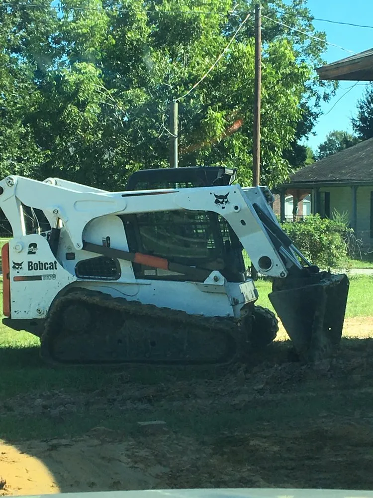 Affordable landscaping services for homes in Spring, TX by AHS Pro Landscape