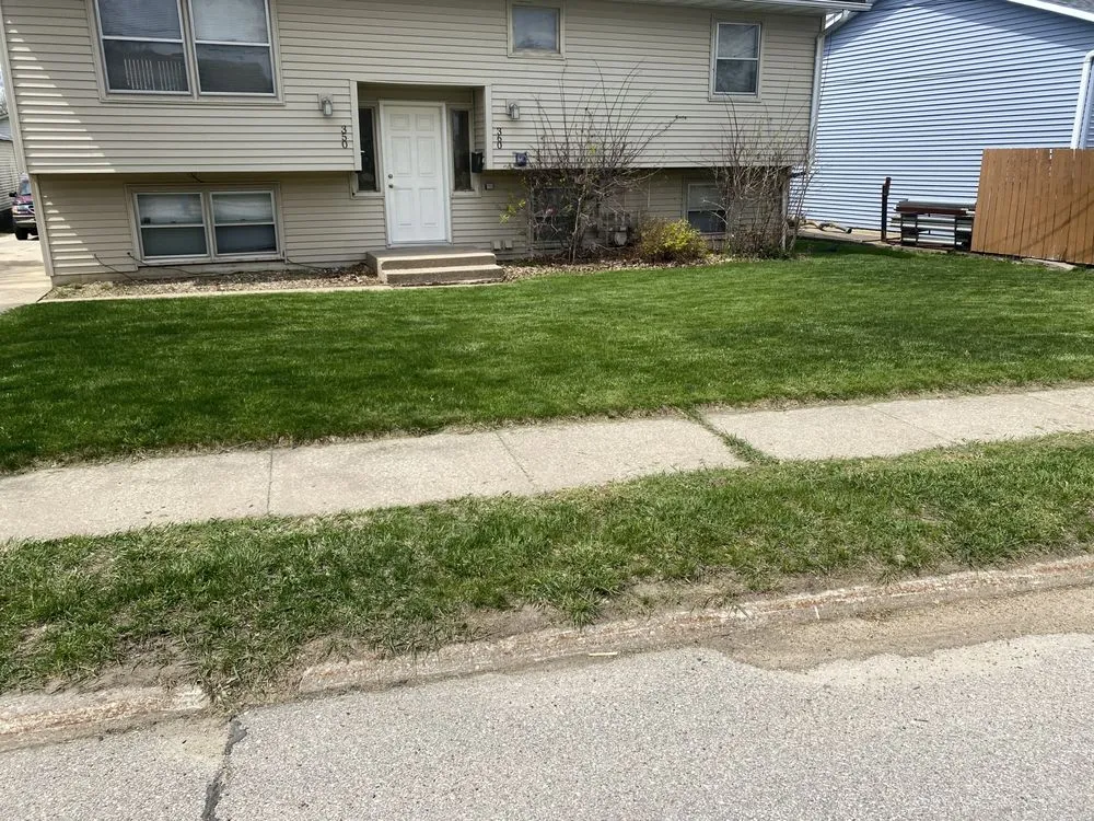 Custom landscaping services experts serving Cedar Rapids, IA - Aiden’s lawnmowing service