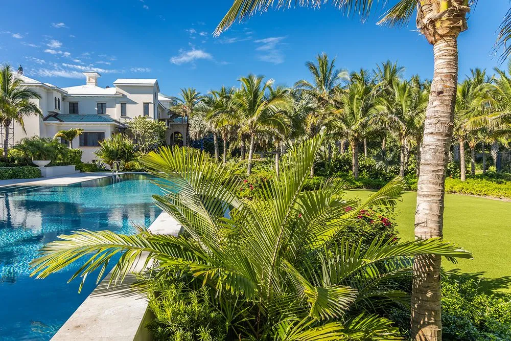 Local garden landscaping in Vero Beach, FL by Aiello Landscaping