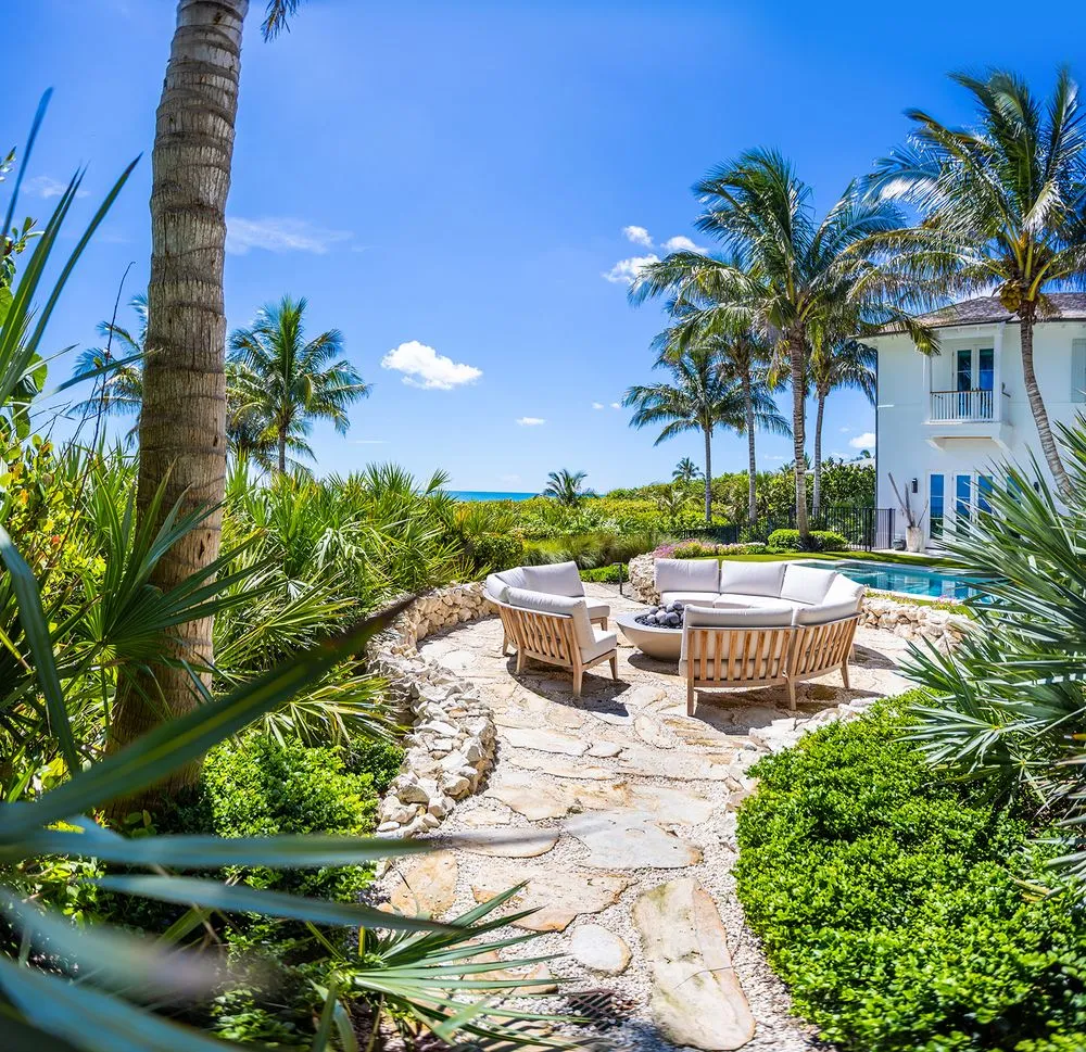 Affordable garden landscaping for beautiful yards across Vero Beach, FL - Aiello Landscaping