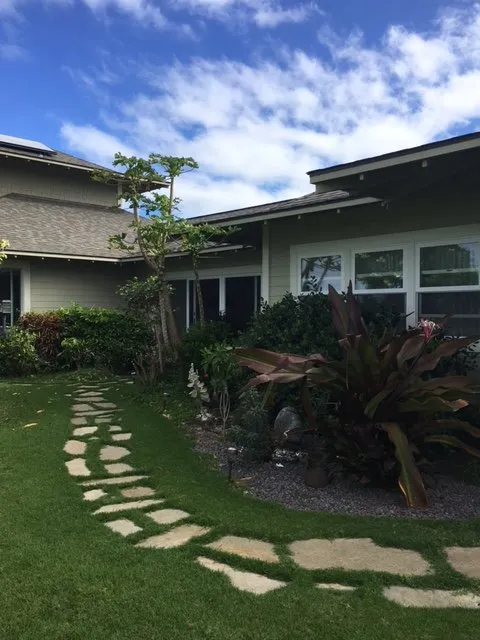Trusted lawn mowing service in Hawi, HI - Aikane Nursery