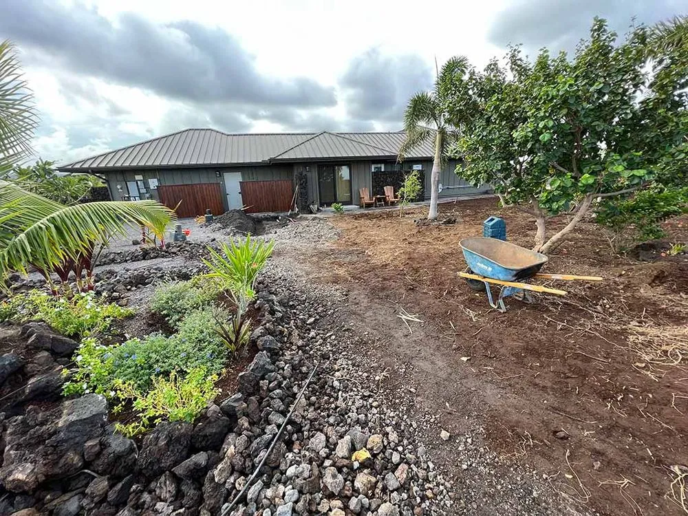 Professional yard maintenance in Kailua-Kona, HI - Aina Landscaping
