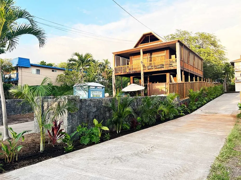Affordable landscaping services in Kailua-Kona, HI by Aina Landscaping