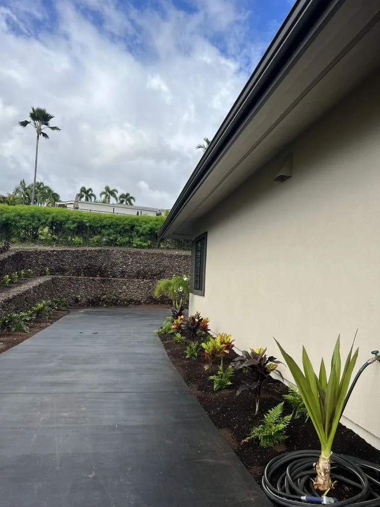 Local yard cleanup service in Puako, HI - Aina Terra Permascapes