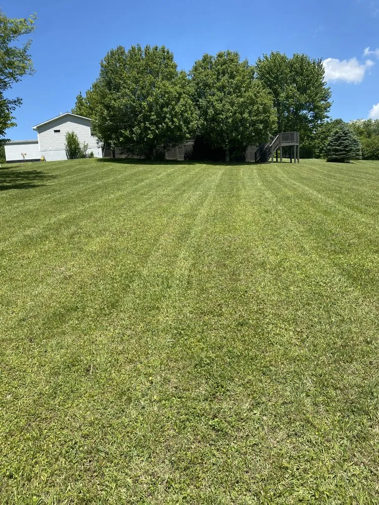 Custom yard maintenance in Bluefield, VA by Airborne Acres