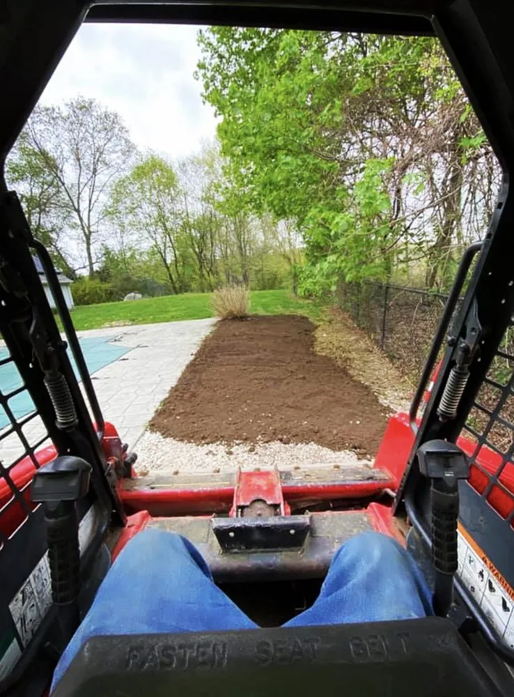 Local lawn care service in Quaker Hill, CT by Airtime Landscaping
