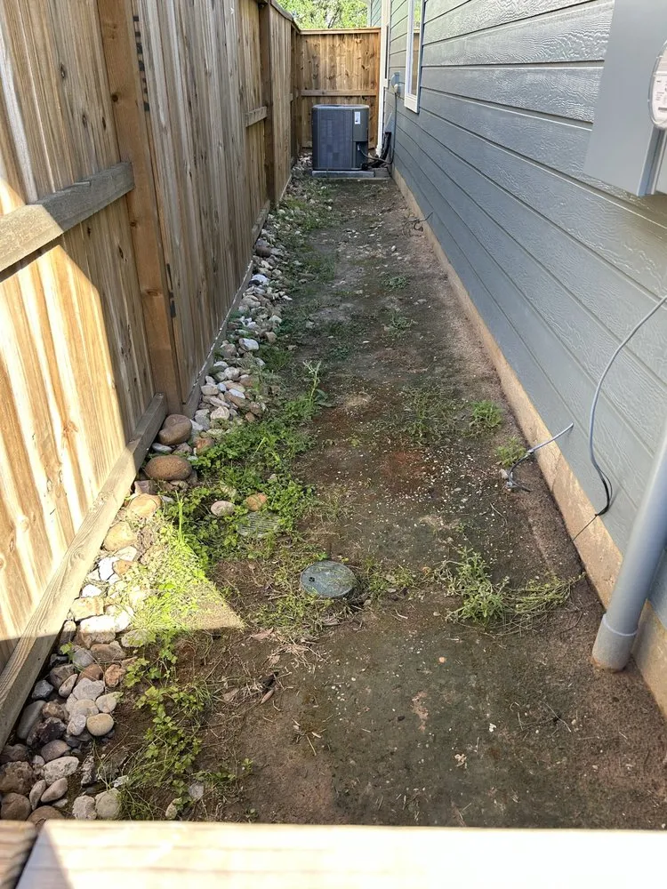 Professional yard maintenance in Houston, TX by Aisling Prime Landscaping & Design