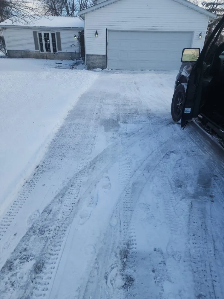 Affordable lawn mowing service for homes across akron, OH - A&j Exterior Solutions