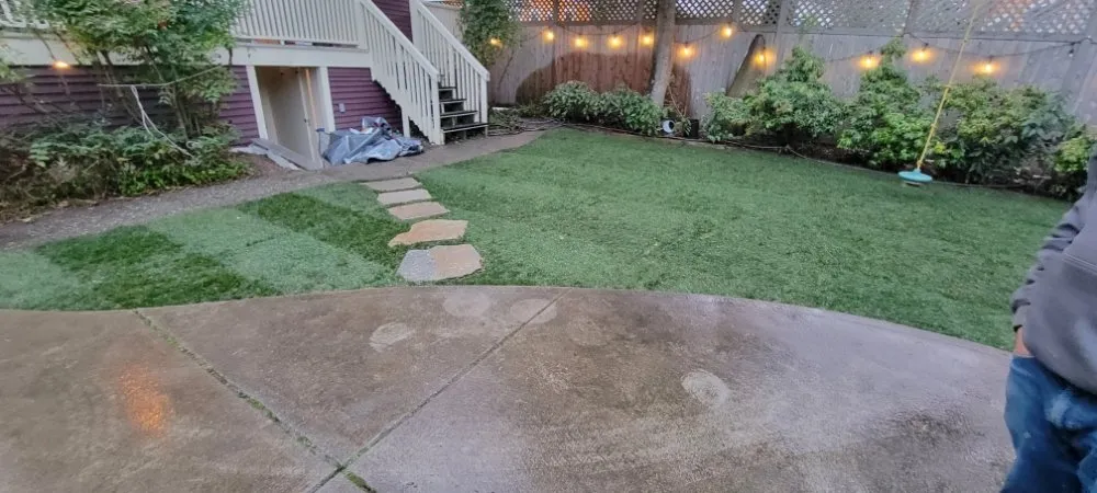Custom yard maintenance in Burien, WA by A&J General Service