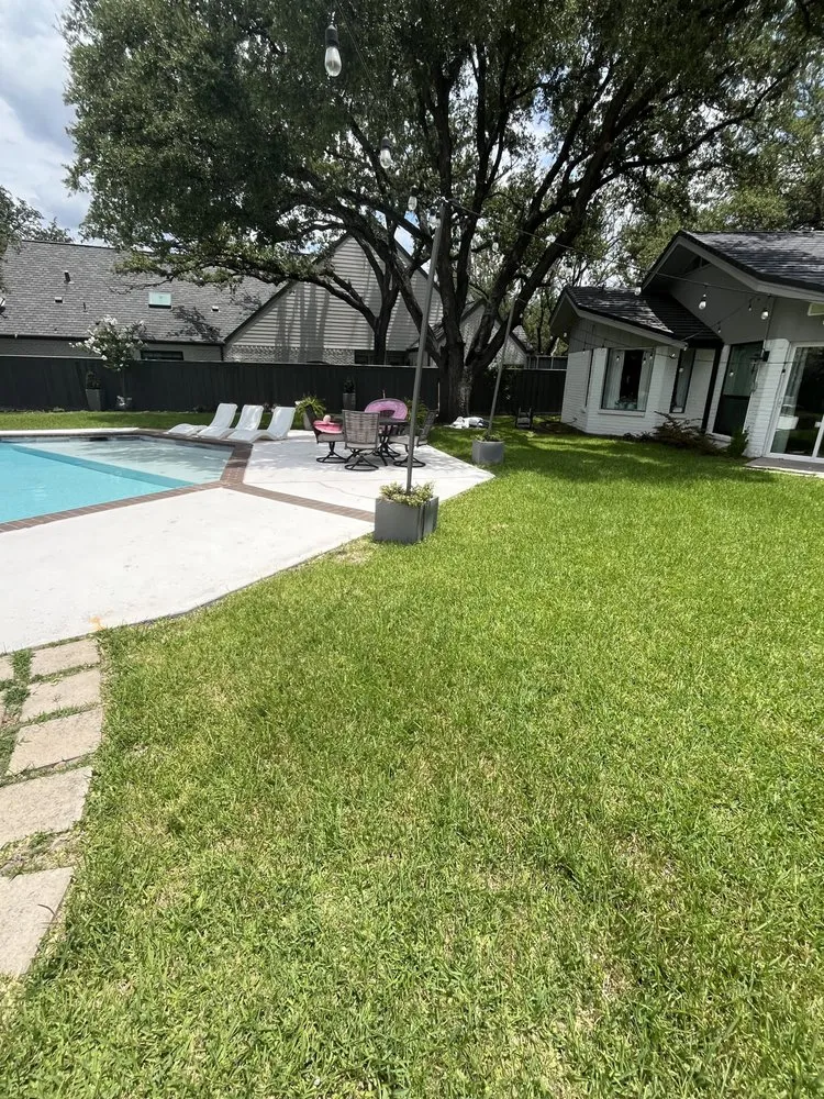 Custom yard cleanup service in Irving, TX by Aj Landscape Services