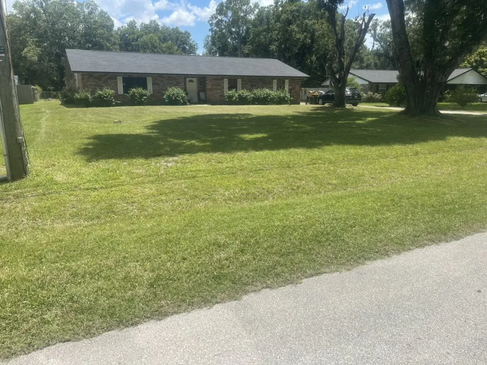 Expert outdoor landscaping for beautiful yards in Mulberry, FL by A&J lawn care