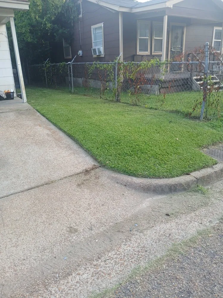 Expert lawn mowing service for beautiful yards in Jackson, MS by A&J Lawn care Service