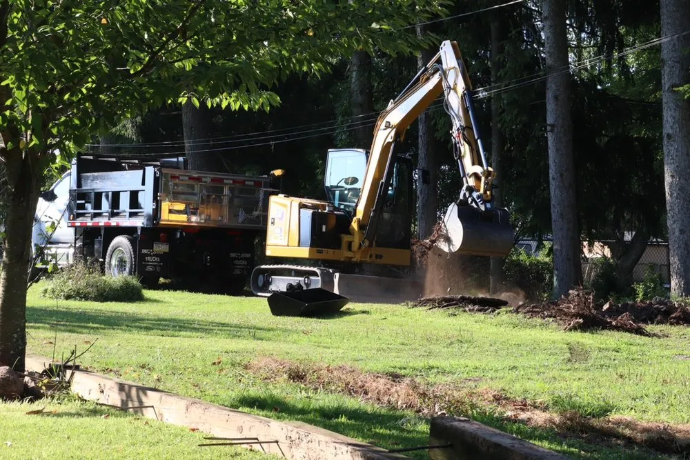 Reliable yard maintenance experts serving Pittsburgh, PA - A&J Lawn Pros