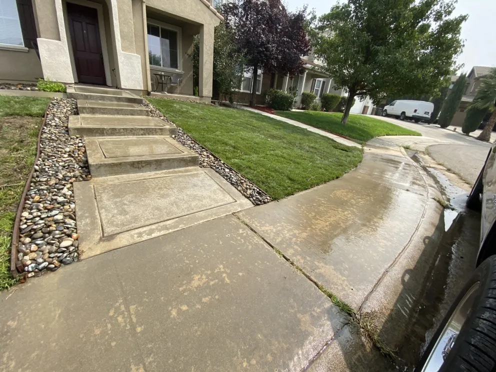 Reliable yard maintenance for year-round maintenance in Galt, CA by A&J Lawn Service