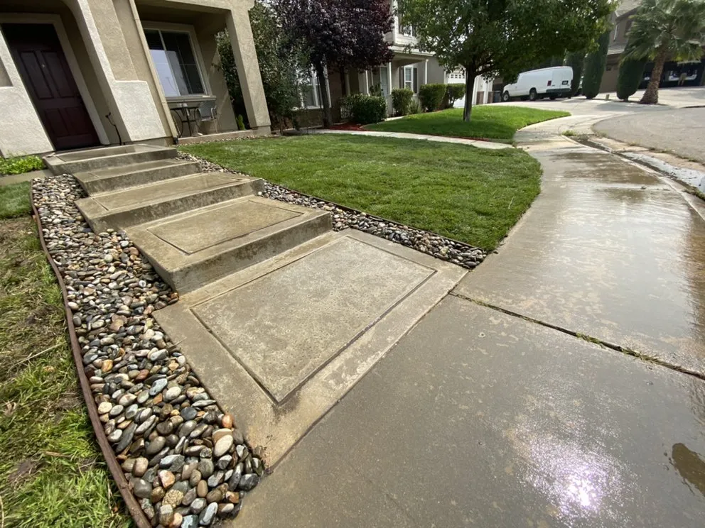 Top-rated lawn mowing service experts serving Galt, CA - A&J Lawn Service